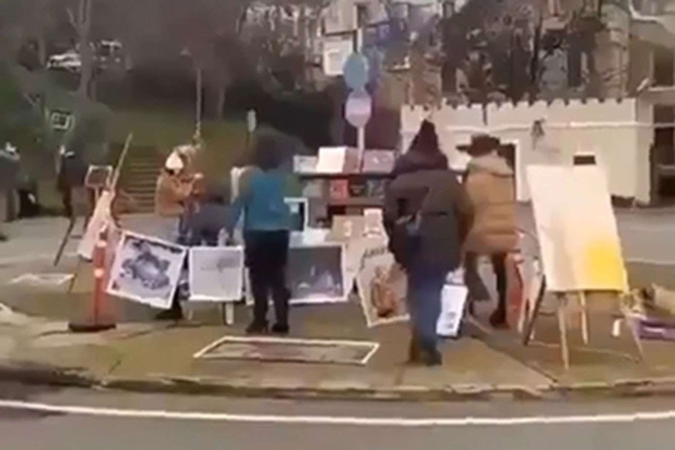 İstanbul'da Kabe'ye saygısızlığa 5 gözaltı 2 kişi aranıyor
